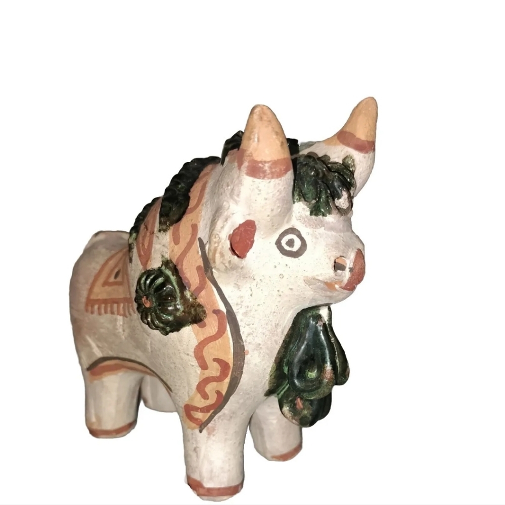 Peru TORITO DE PUCARA Bull.  Handmade Peruvian Folk Art Terracotta Figurine